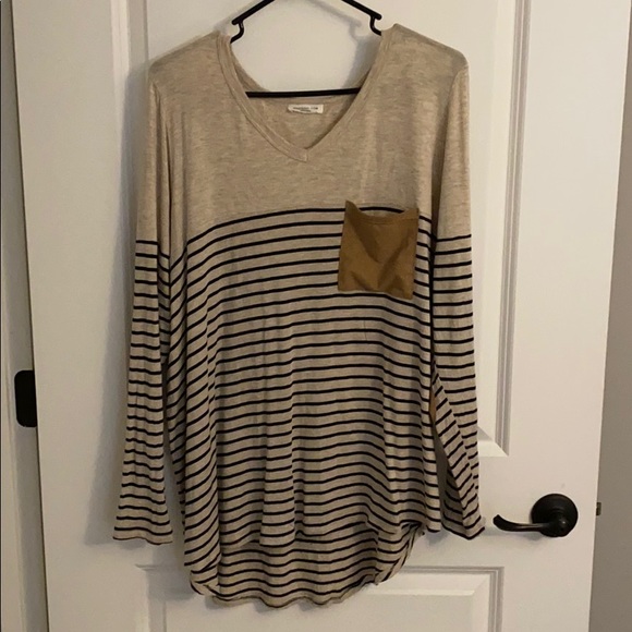 Chic Soul Tops - Long sleeve top w/ matching pocket & elbow patches